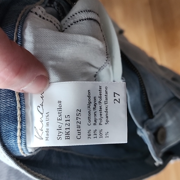 Shorts - Picture 3 of 3